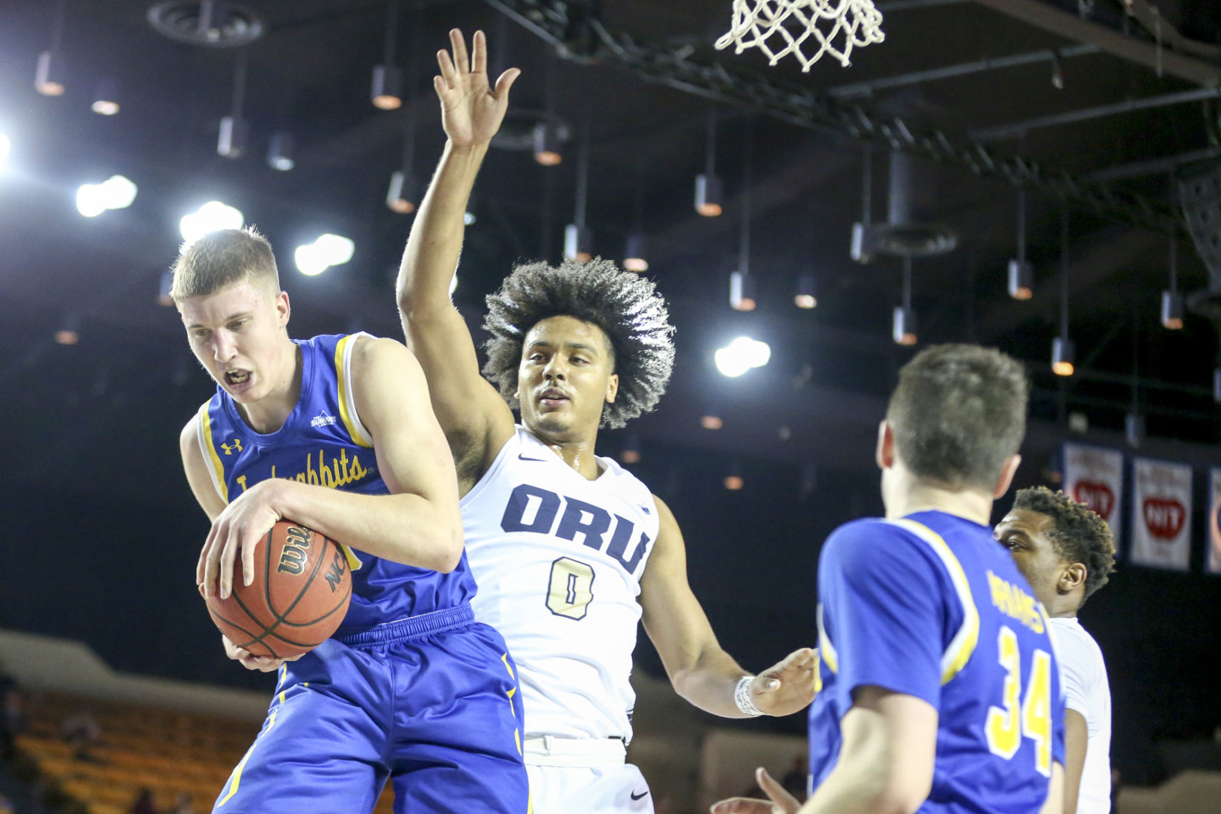 Oral Roberts Golden Eagles vs South Dakota State Jackrabbits